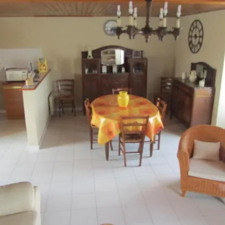 House - 5 Pers, 110 M2, 4/3 * Vairé