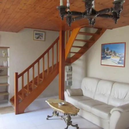 House - 5 Pers, 110 M2, 4/3 * Vairé